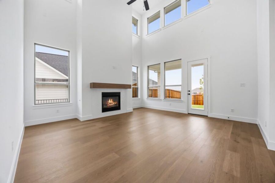 Spacious, unfurnished interior of a new home in Uptown Celina, Celina (Image 16).