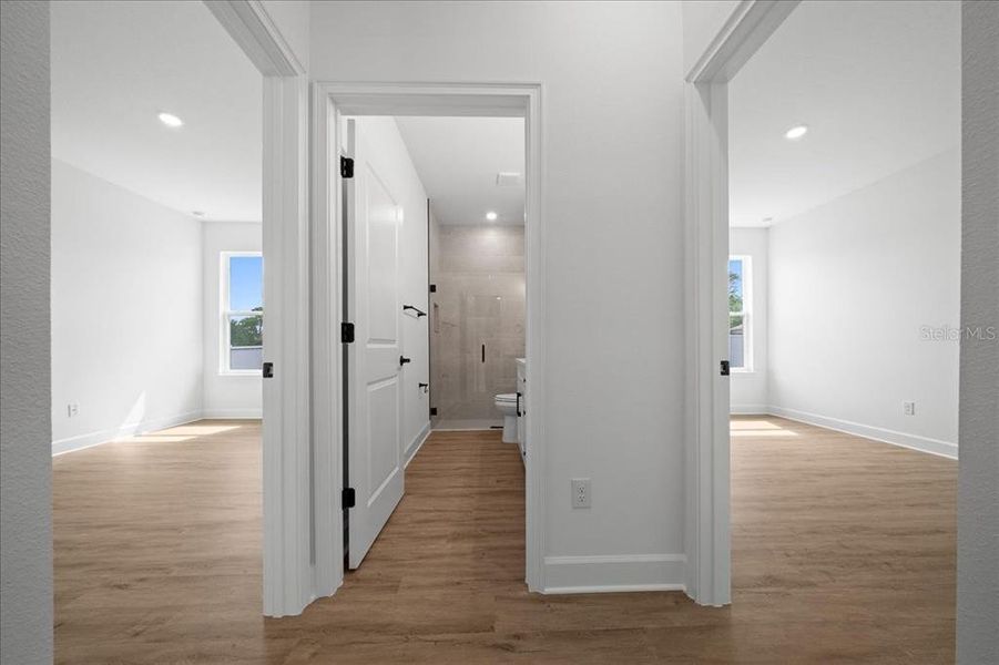Spacious, unfurnished interior of a new home in , Spring Hill (Image 49).