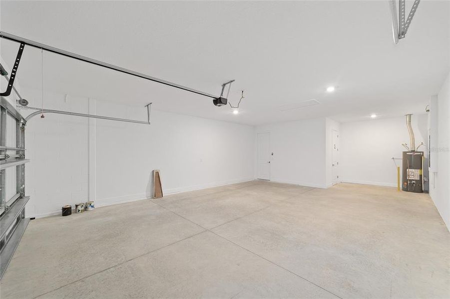 Spacious, unfurnished interior of a new home in , Ocala (Image 41). Spacious, unfurnished interior of a new home in , Ocala (Image 41).