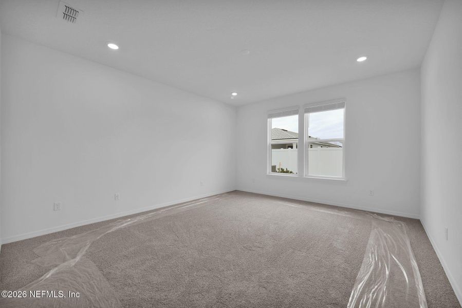 Spacious, unfurnished interior of a new home in Murray Farms, Middleburg (Image 25).