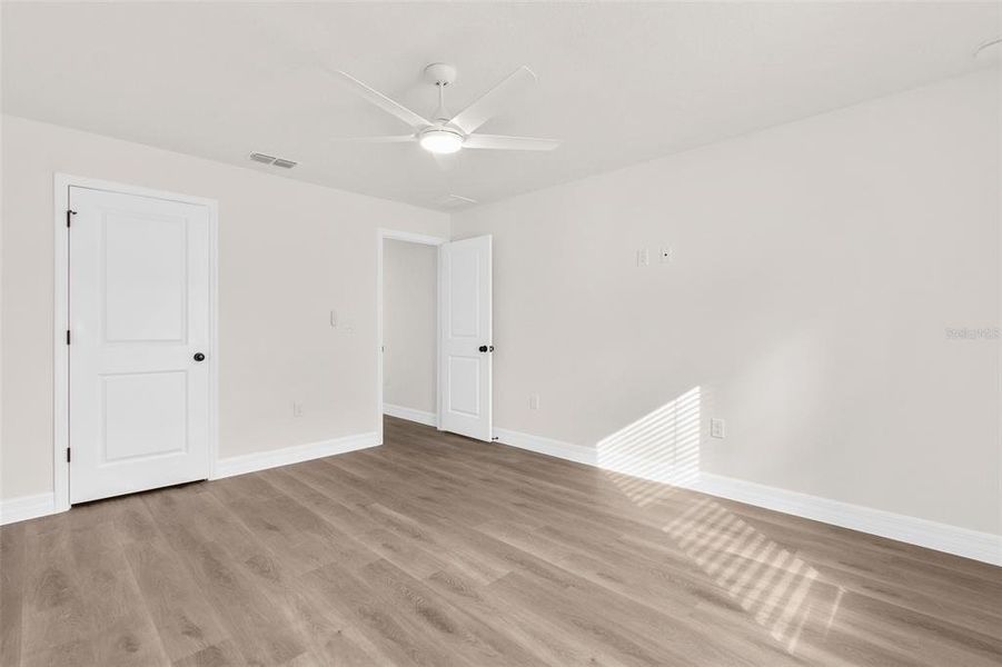 Spacious, unfurnished interior of a new home in , Spring Hill (Image 21).