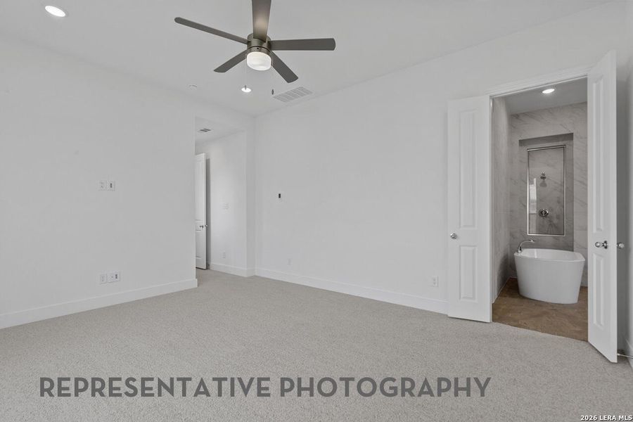 Spacious, unfurnished interior of a new home in Hallie's Cove, Schertz (Image 23).