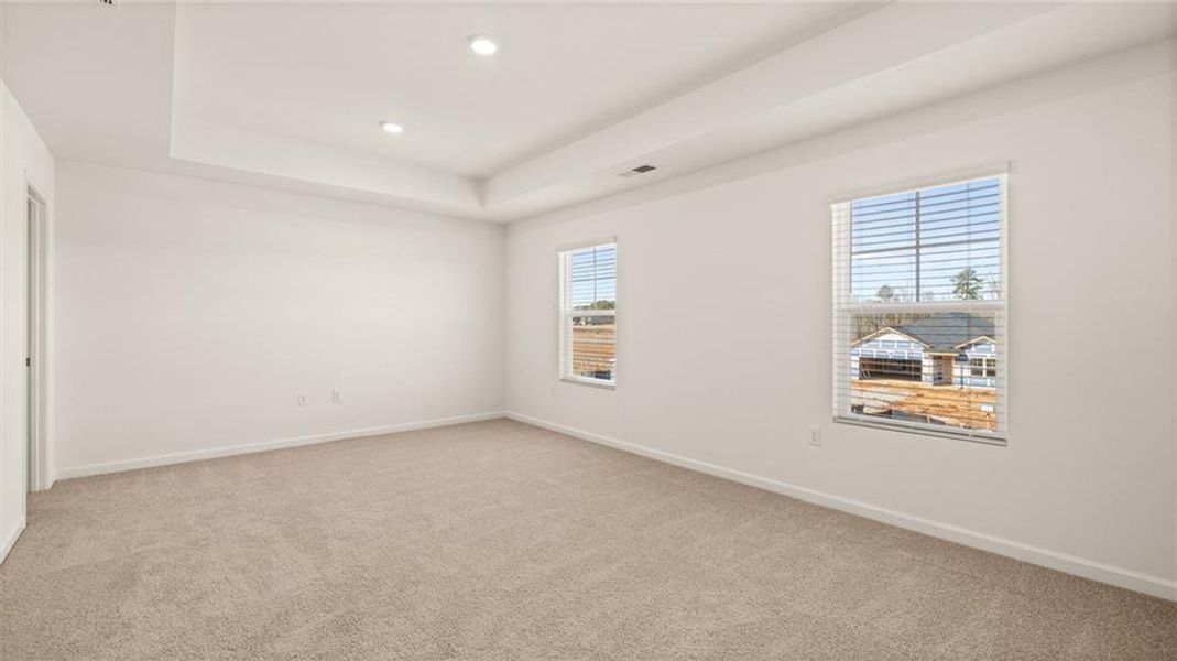 Spacious, unfurnished interior of a new home in Fox Crossing, Griffin (Image 33).