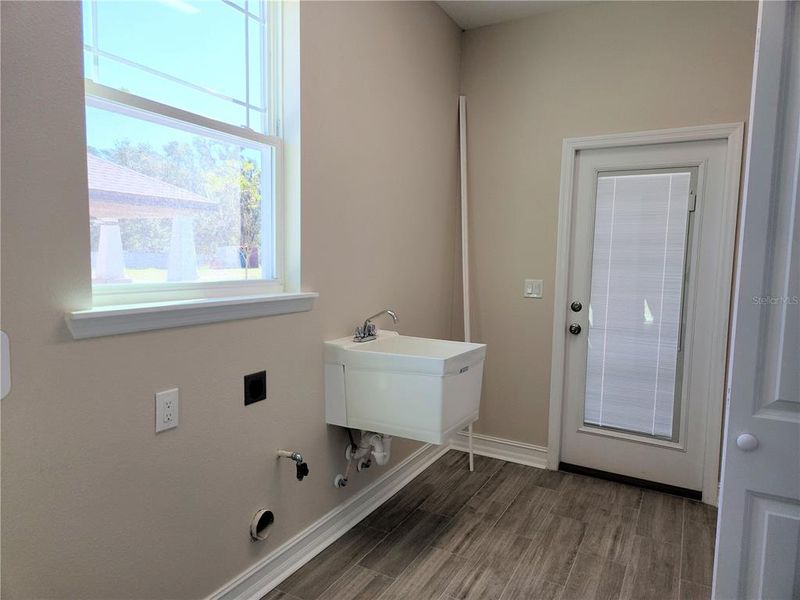 Furnished interior view inside a new home in , Plant City (Image 6). Furnished interior view inside a new home in , Plant City (Image 6).