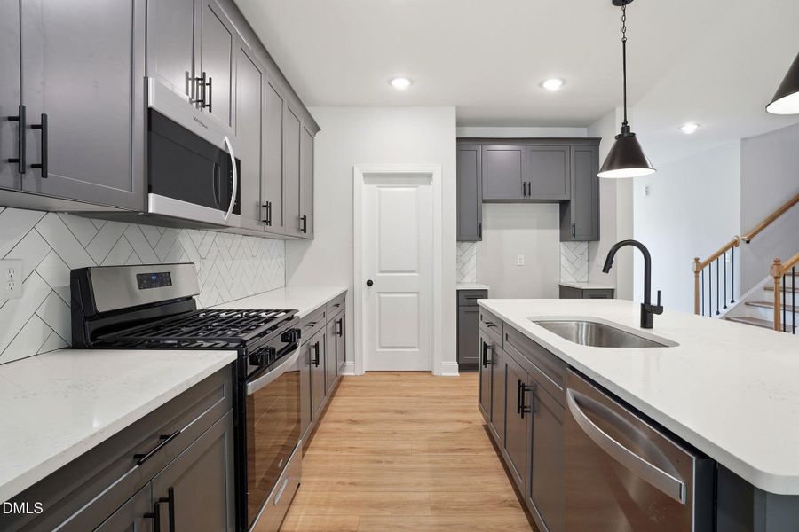 25-web-or-mls-25-print-DSC08358