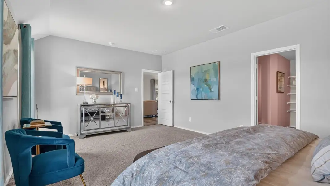 Furnished interior view inside a new home in Eagle Creek, Denton (Image 15).