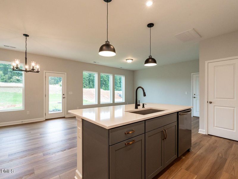 016-1280x960-kitchen