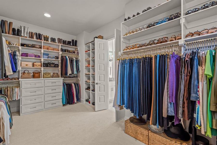 Image 29 of a home in .