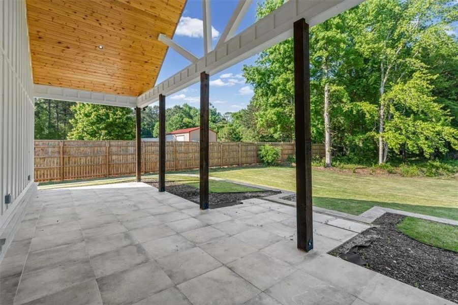 Exterior details and patio area of a home in , Lilburn (Image 3).