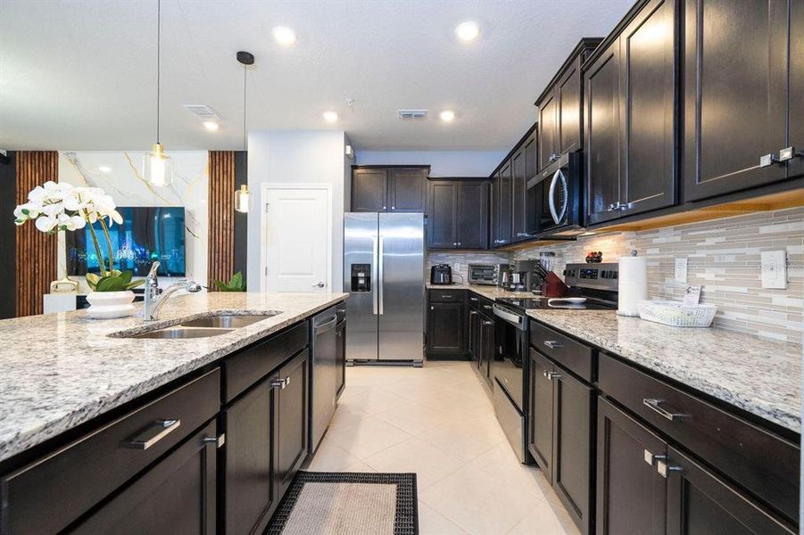 Furnished interior view inside a new home in , Clermont (Image 10).