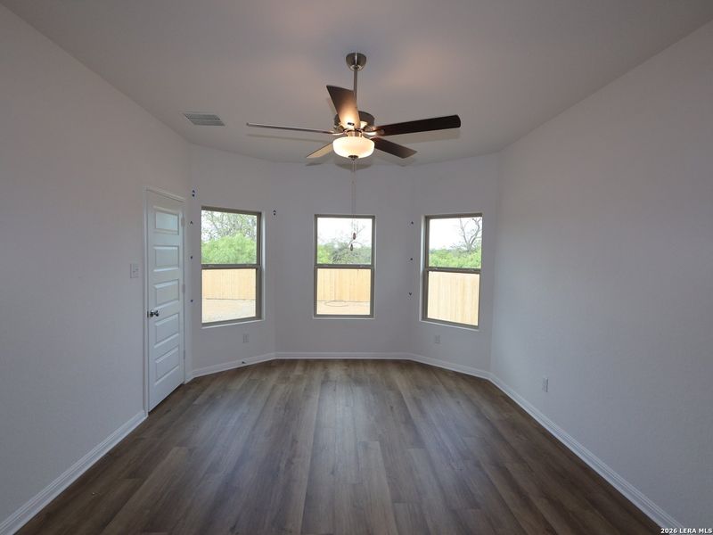 Spacious, unfurnished interior of a new home in Cinco Lakes, San Antonio (Image 24). Spacious, unfurnished interior of a new home in Cinco Lakes, San Antonio (Image 24).