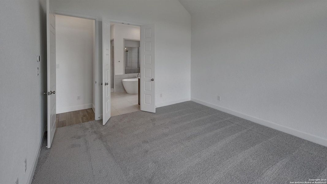 Spacious, unfurnished interior of a new home in Alsatian Oaks 60', Castroville (Image 15). Spacious, unfurnished interior of a new home in Alsatian Oaks 60', Castroville (Image 15).