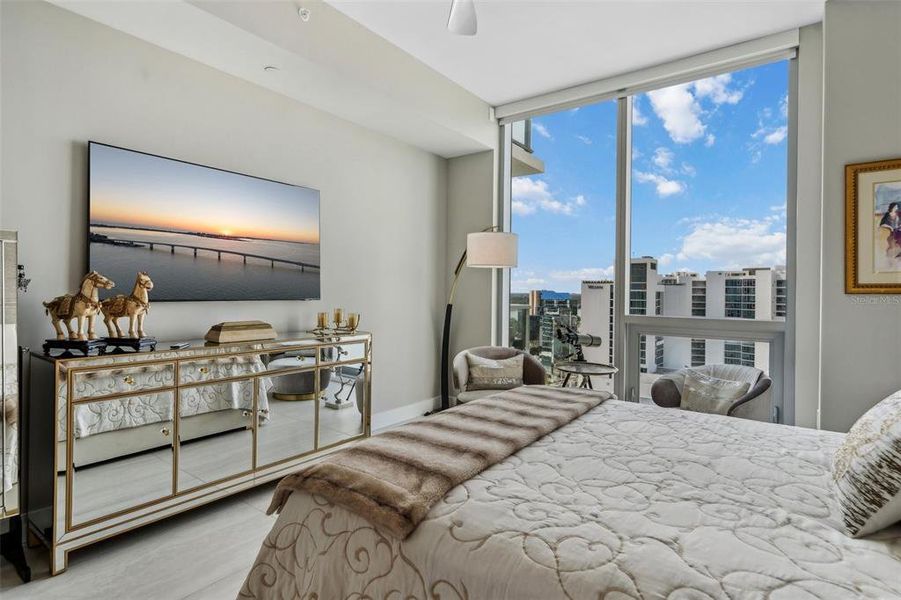 Furnished interior view inside a new home in , Sarasota (Image 7).
