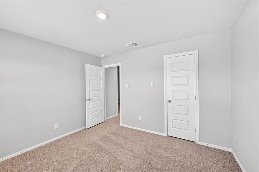 Spacious, unfurnished interior of a new home in Mobberly Farms, Pilot Point (Image 34). Spacious, unfurnished interior of a new home in Mobberly Farms, Pilot Point (Image 34).