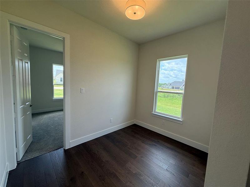 Spacious, unfurnished interior of a new home in , Weatherford (Image 13).