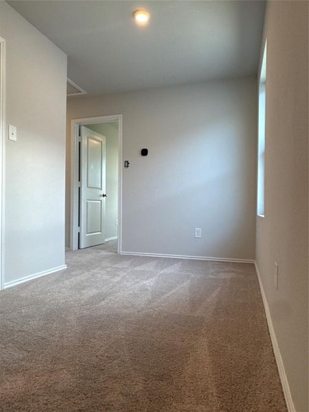 Spacious, unfurnished interior of a new home in Santa Fe, Cleveland (Image 15).