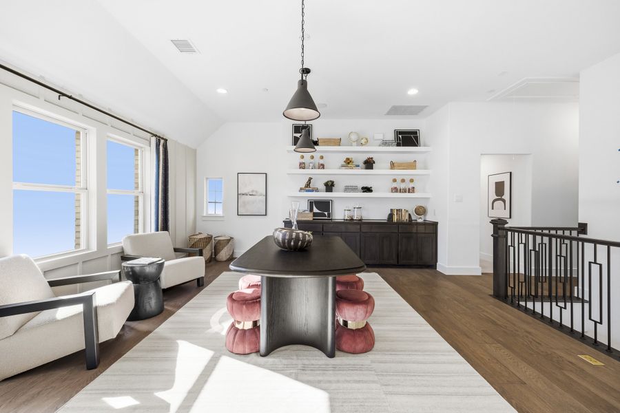 Representative furnished interior of a home built from the Victoria by Windsor Homes in Oak Ridge Park, Corinth (Image 39).