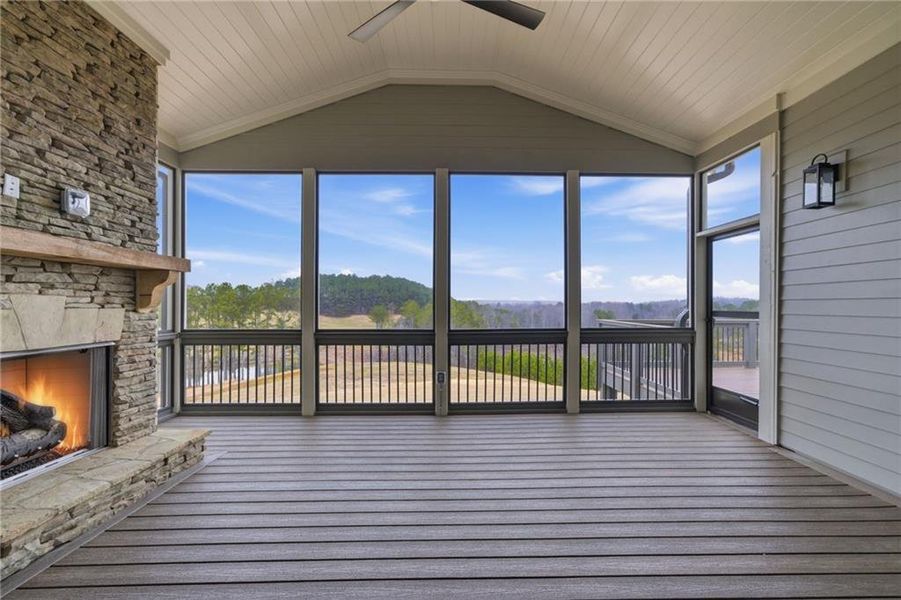 Exterior details and patio area of a home in , Gainesville (Image 35).