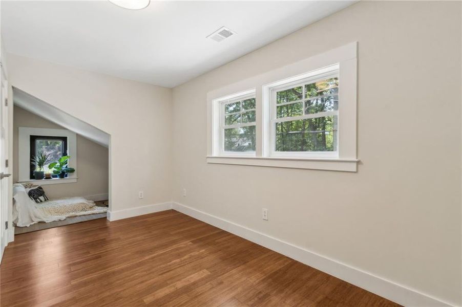 Spacious, unfurnished interior of a new home in , Pine Lake (Image 22).