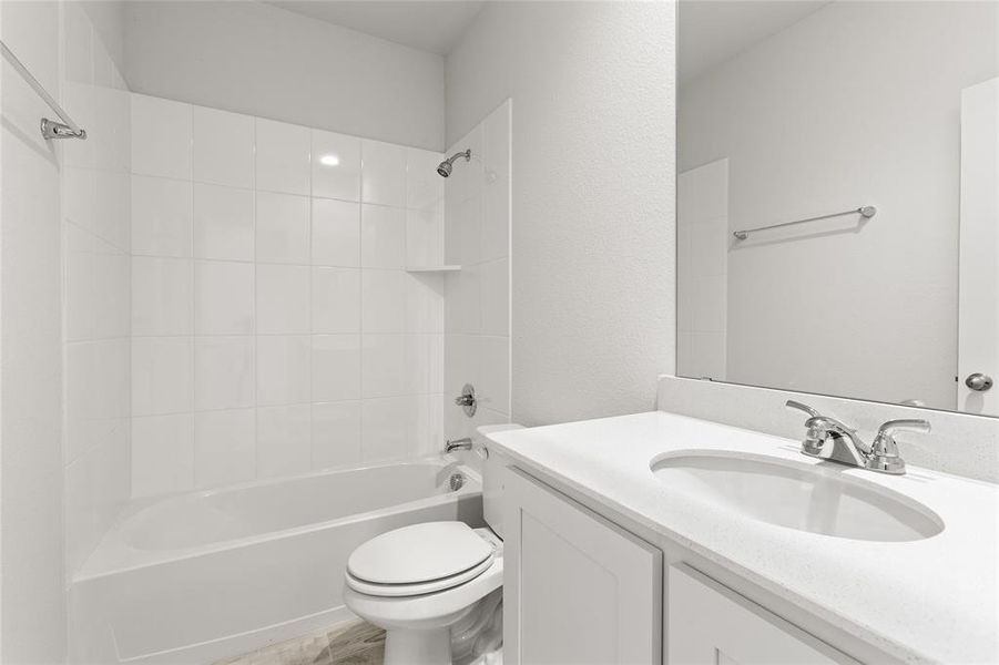 1083 Fleetwood Bathroom1