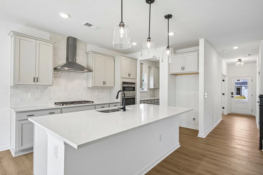 Representative images and renderings are for illustrative purposes. Actual structural options and design finishes of home may vary. Representative images and renderings are for illustrative purposes. Actual structural options and design finishes of home may vary.