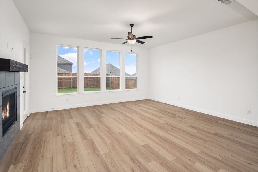 Spacious, unfurnished interior of a new home in Legacy Hills, Celina (Image 25).