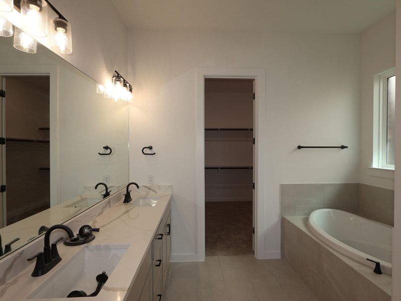 Furnished interior view inside a new home in Edgewood, Leander (Image 3).