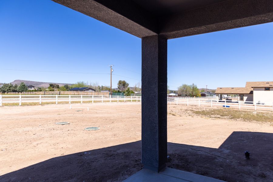 Exterior details and patio area of a home in Heritage Pointe, Chino Valley (Image 27).