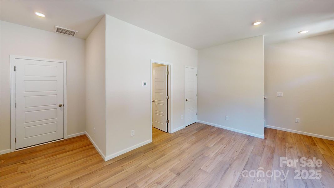 Spacious, unfurnished interior of a new home in Vanguard at Vermillion, Huntersville (Image 21).