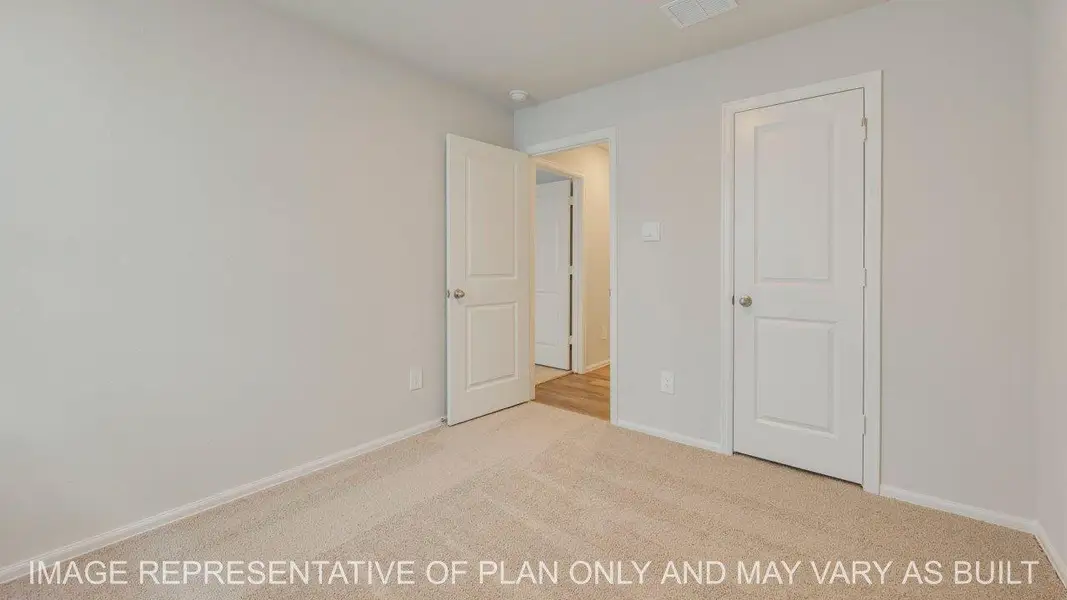 Spacious, unfurnished interior of a new home in Wilkins Valley, Brenham (Image 14).
