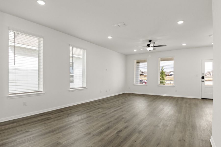 Spacious, unfurnished interior of a new home in Trace, San Marcos (Image 15). Spacious, unfurnished interior of a new home in Trace, San Marcos (Image 15).