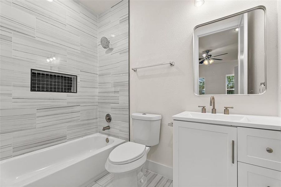 Furnished interior view inside a new home in , Dallas (Image 9). Furnished interior view inside a new home in , Dallas (Image 9).