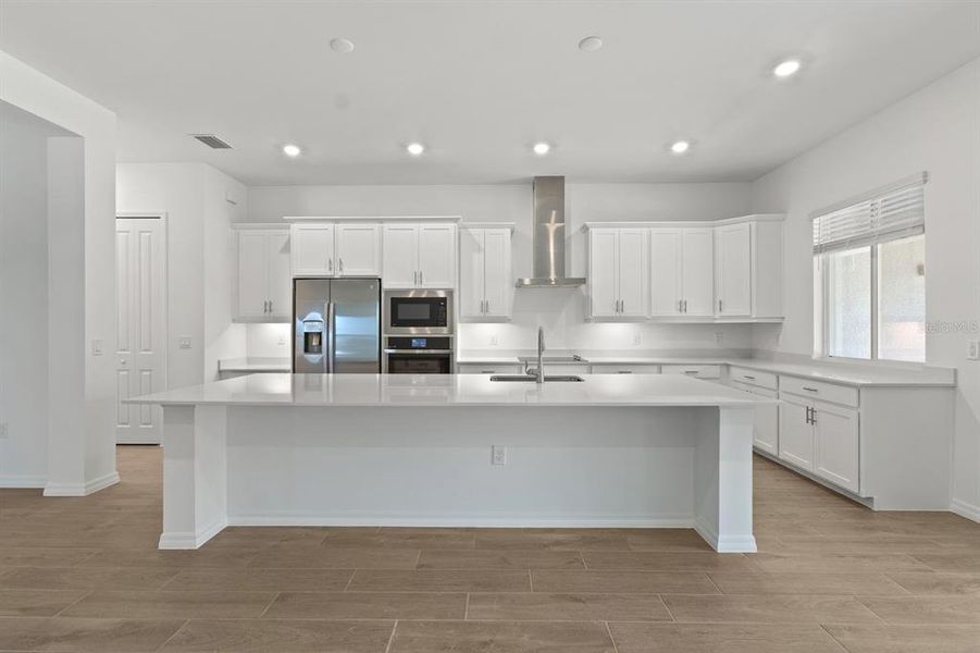 Furnished interior view inside a new home in Sandy Key, Fort Myers (Image 7).