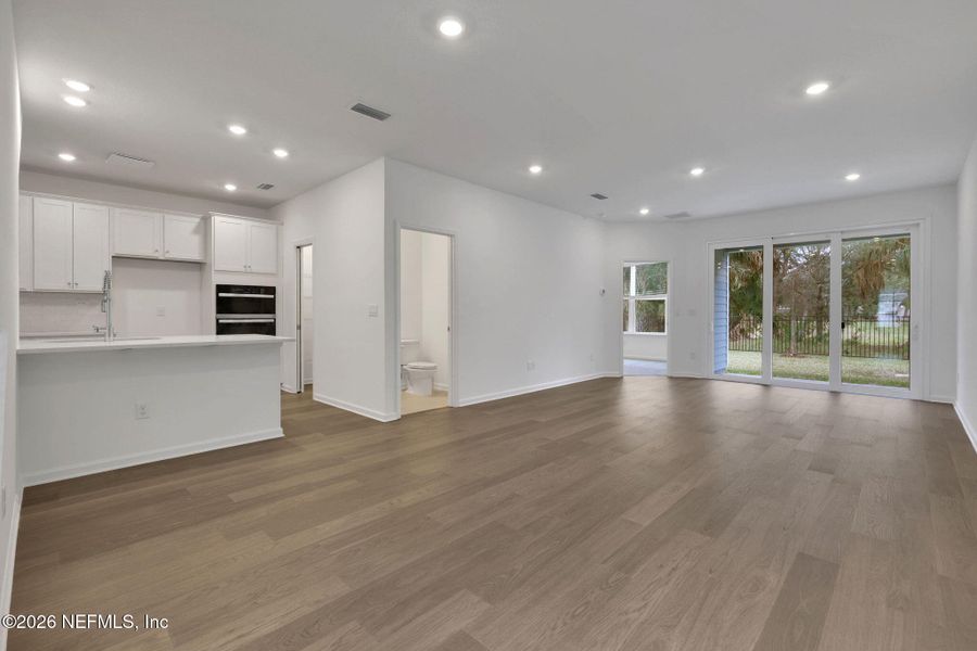 Spacious, unfurnished interior of a new home in The Hammock at Palm Harbor, Palm Coast (Image 17).