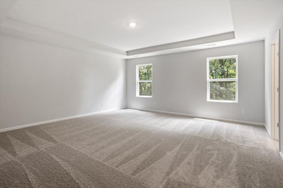 Spacious, unfurnished interior of a new home in Cambridge Reserve, Angier (Image 24).