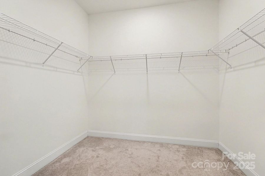 Spacious, unfurnished interior of a new home in , Harrisburg (Image 21).