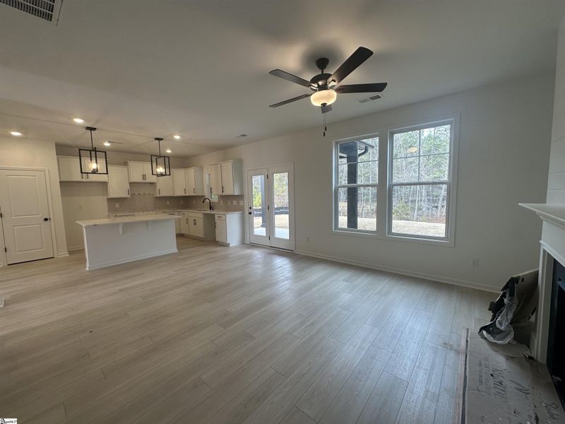 Spacious, unfurnished interior of a new home in Shiloh Trail, Wellford (Image 20).