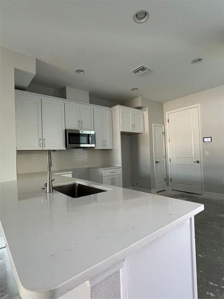 Image 6 of a home in .