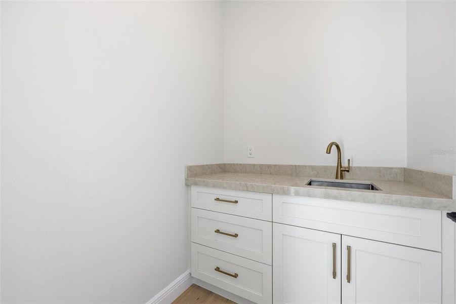 Close-up of interior finishes inside a home in , Tampa (Image 19).