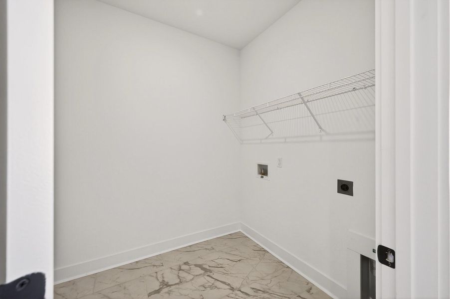 Spacious, unfurnished interior of a new home in Indigo Place, North Charleston (Image 20).