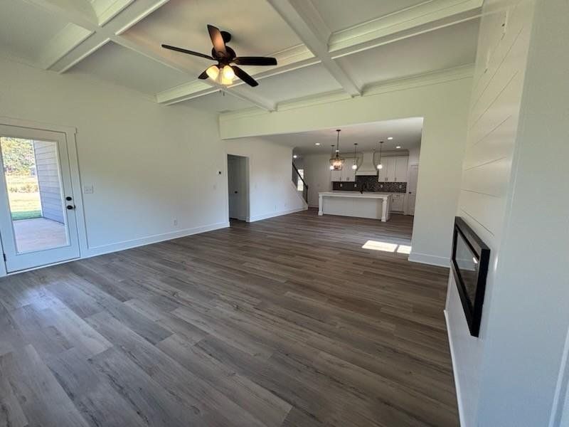 Spacious, unfurnished interior of a new home in Pinegate, Covington (Image 15).