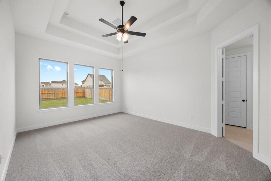 Spacious, unfurnished interior of a new home in Santa Rita Ranch, Liberty Hill (Image 29).