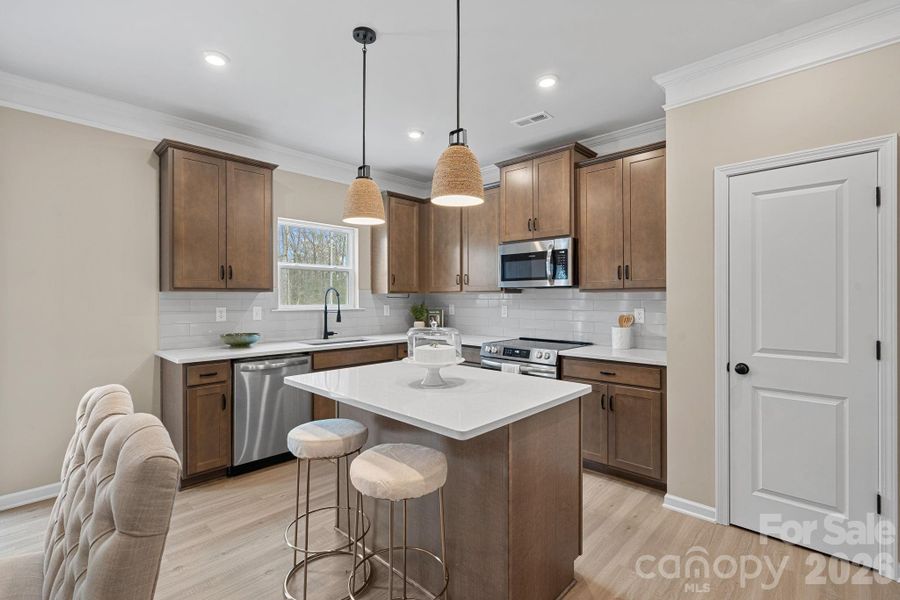 Great neutral colors! Great neutral colors!