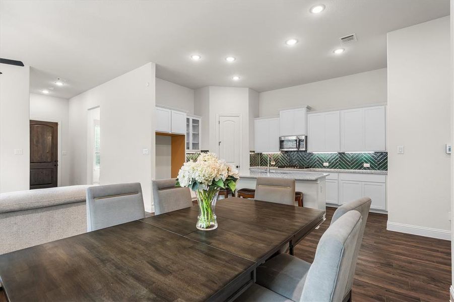 Furnished interior view inside a new home in , Garland (Image 37).