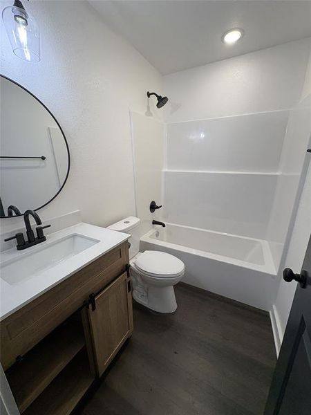 Furnished interior view inside a new home in , Mineola (Image 8).