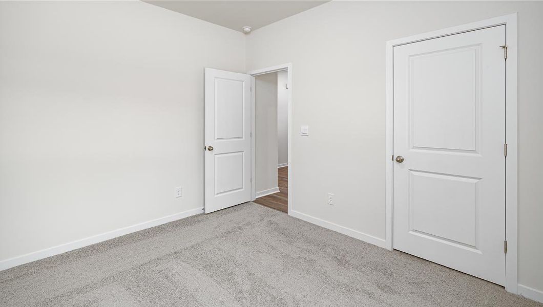 Spacious, unfurnished interior of a new home in Valley View, Waynesville (Image 22).