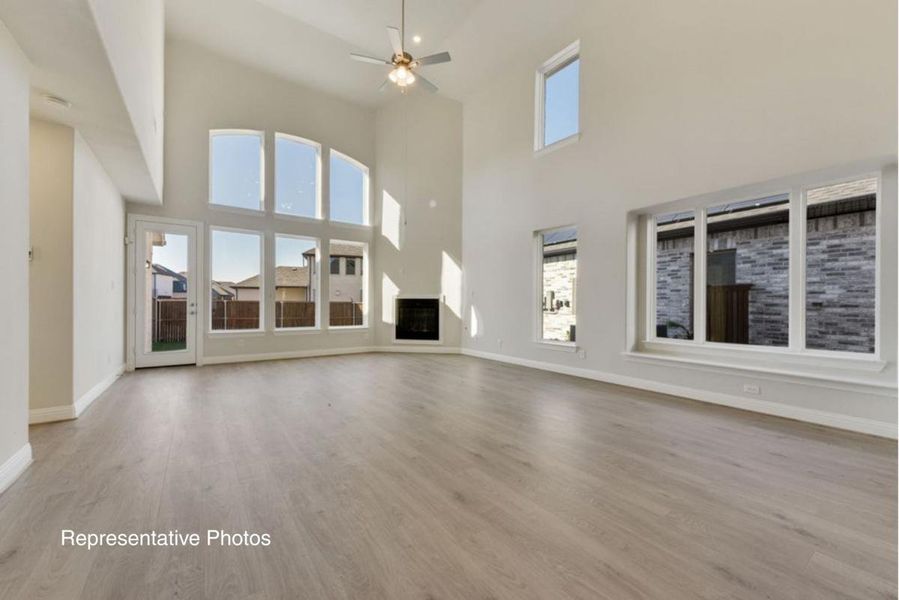 Spacious, unfurnished interior of a new home in Edgewater, Fate (Image 13).