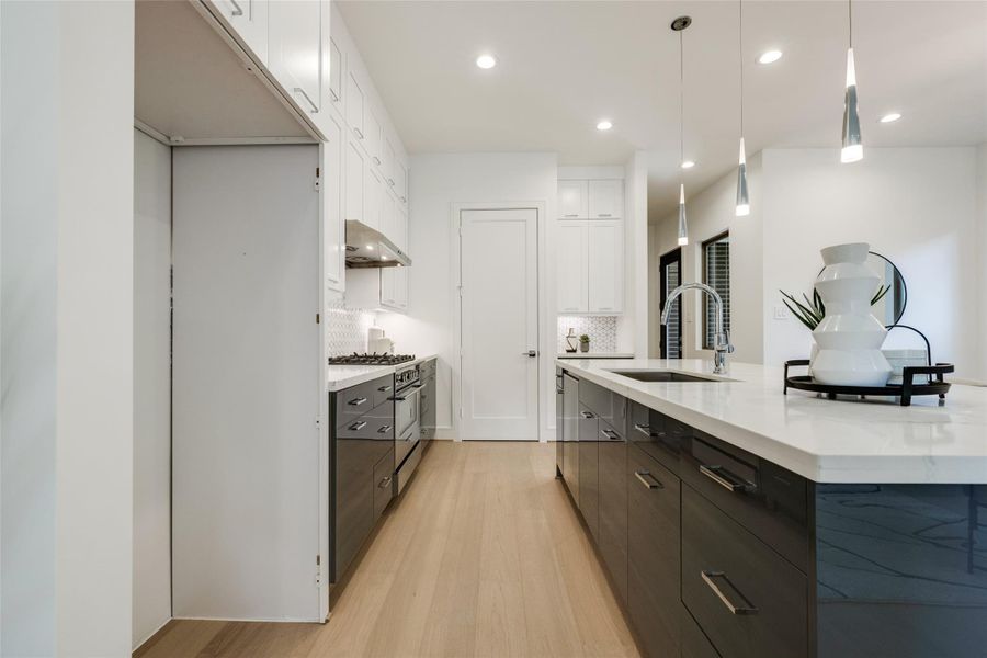 Furnished interior view inside a new home in , Houston (Image 8).