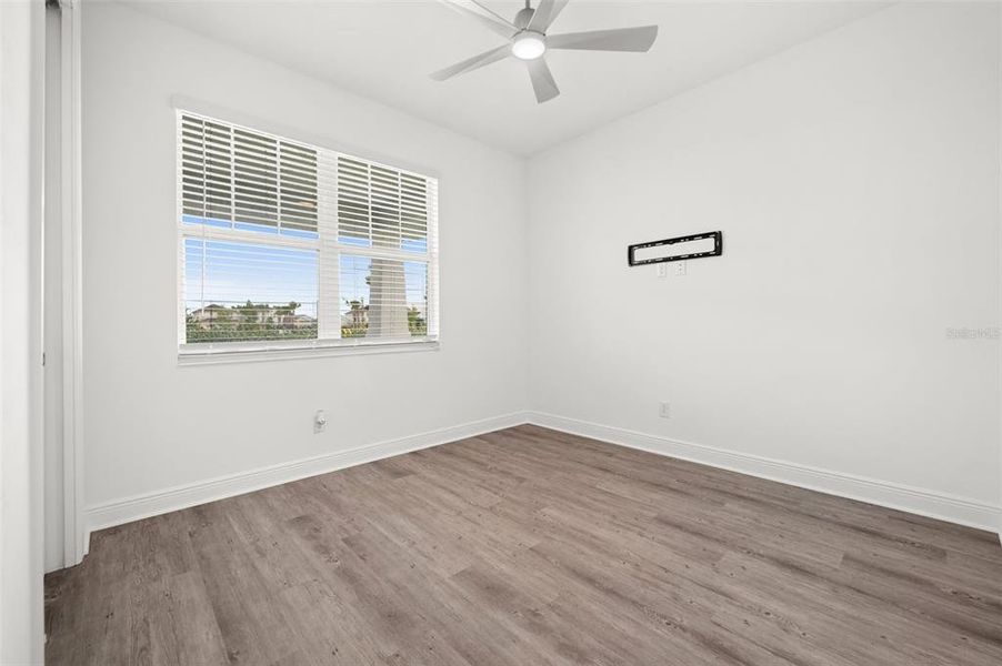 Spacious, unfurnished interior of a new home in , Punta Gorda (Image 35).