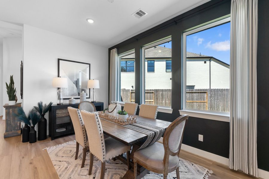 Furnished interior view inside a new home in Sienna, Missouri City (Image 18).